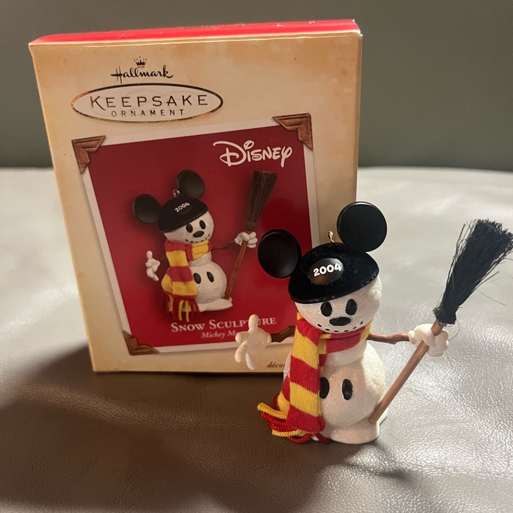 2004Hallmark Disney Mickey Snowman Keepsake Ornament – Red & Yellow Scarf